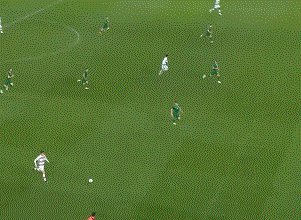 九五至尊-【世预赛】C罗球衣赠小球迷 10人葡萄牙客平爱尔兰